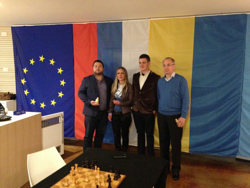 Ai lati i due GM sfidanti